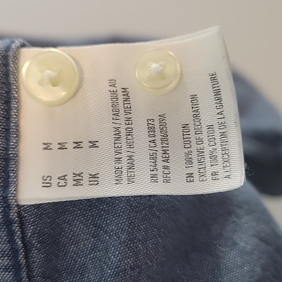 American Eagle Chambray palm trees button up - Picture 4 of 8